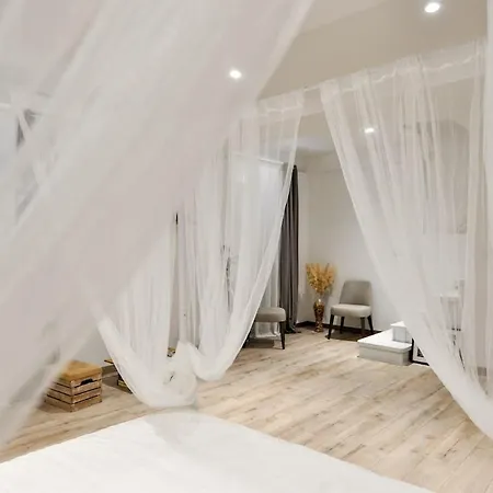 Deluxe Artistic Loft דירה