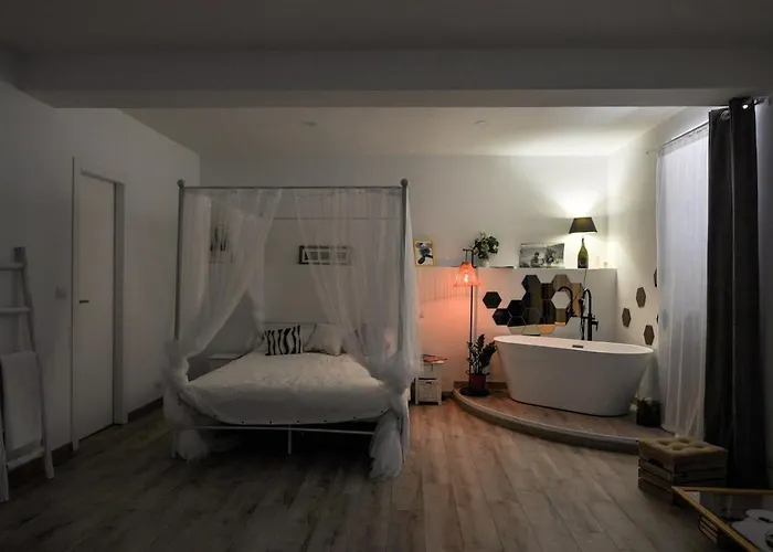 Deluxe Artistic Loft